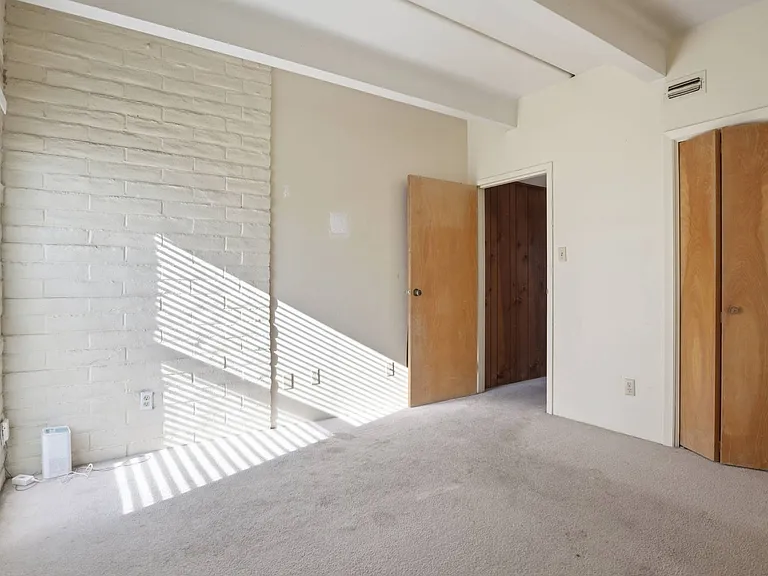 500 NE 15th St #102 — Photo 26