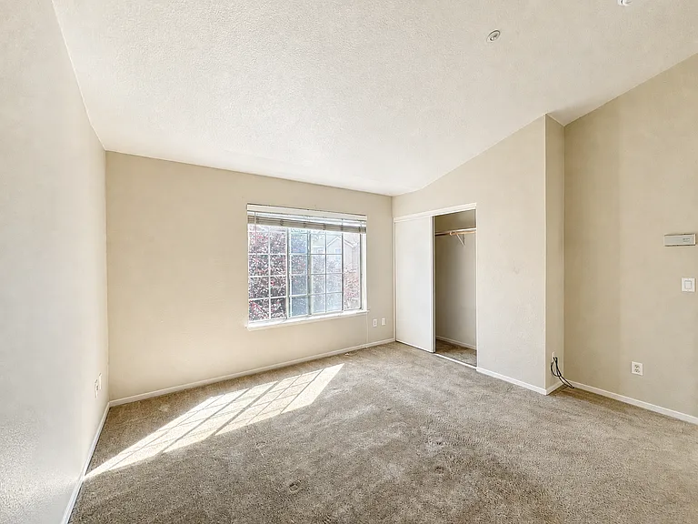5000 Starling St — Photo 15