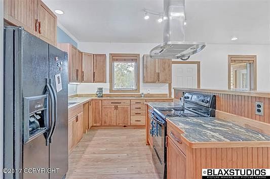 2nd image of 1667 Amidon Dr