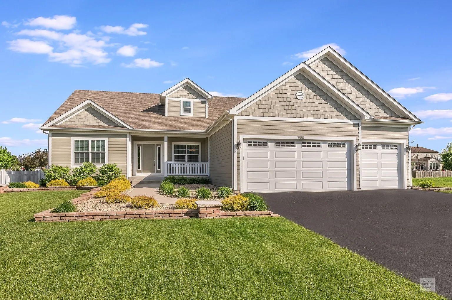 798 Bluestem Dr photo 1