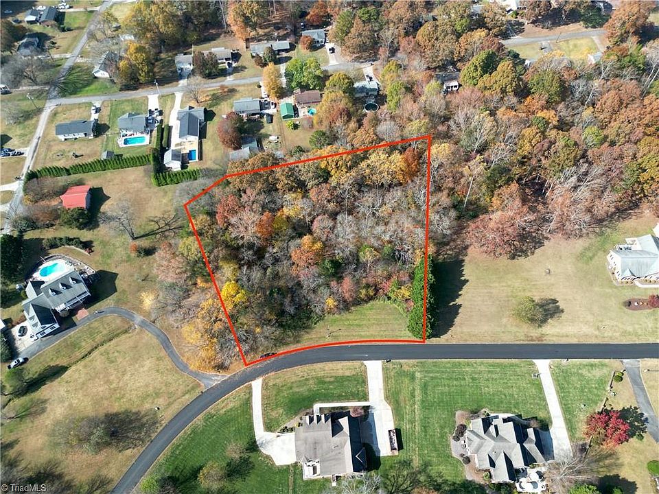 1st image of 130 Belmont Pl