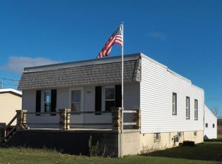 1307 S 31st St, Manitowoc, WI 54220