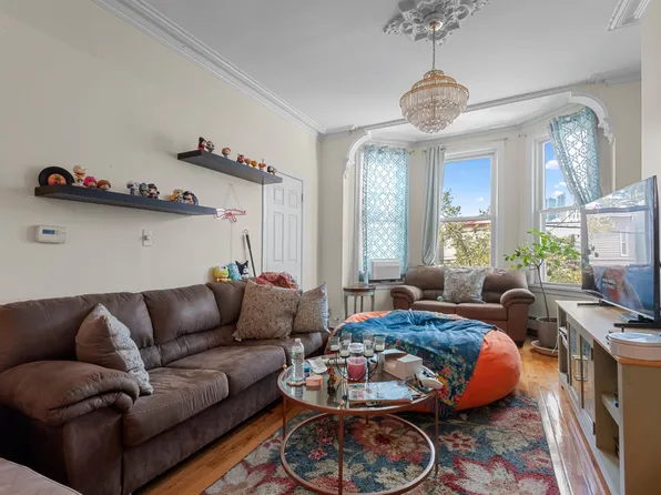 106 Reservoir Avenue image 14 of 27