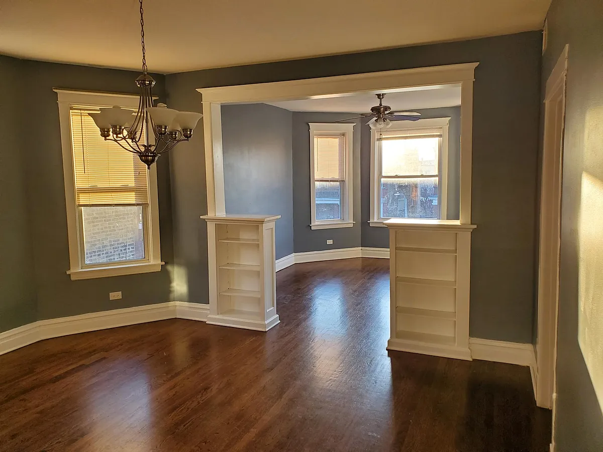 Building Photo - 1449 N Springfield Ave #2