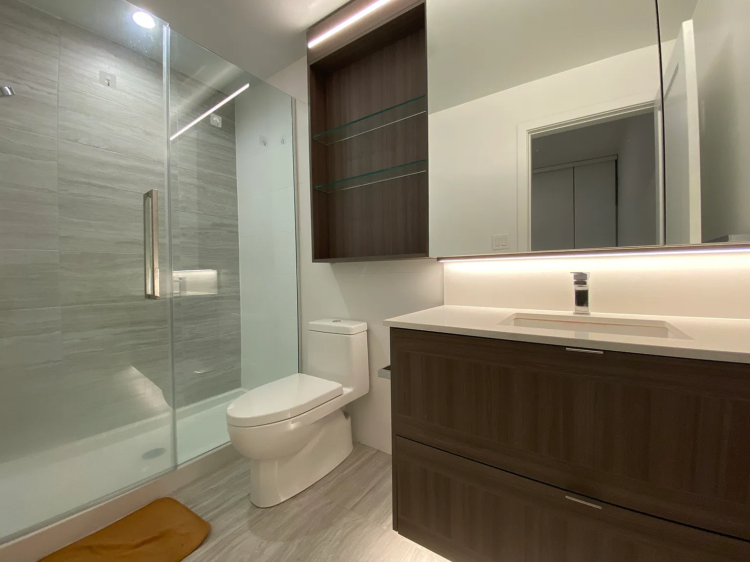 3 bed, 1000 sqft, $3,800 — Photo 4