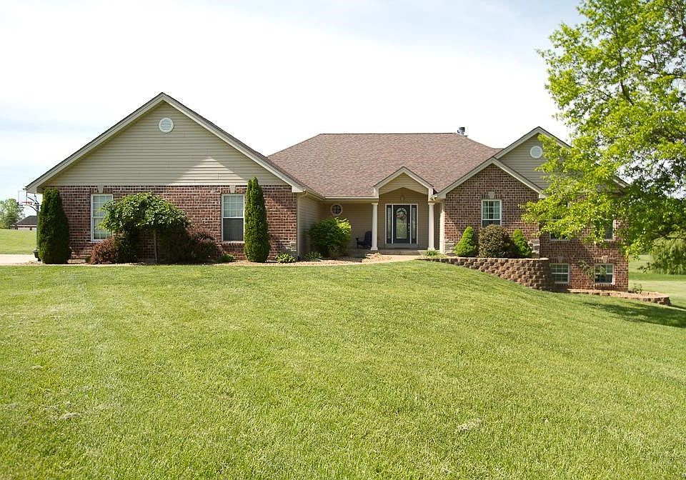 1st image of 101 Brook Hill Ln