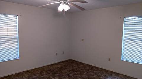 5th image of 360 SE Olustee Ave