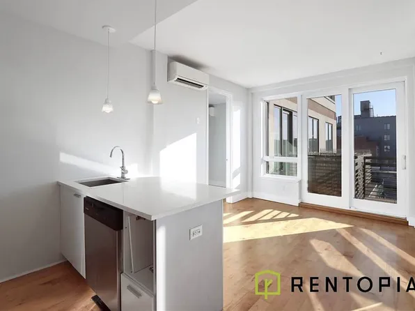 836 Dekalb Avenue image 1 of 10