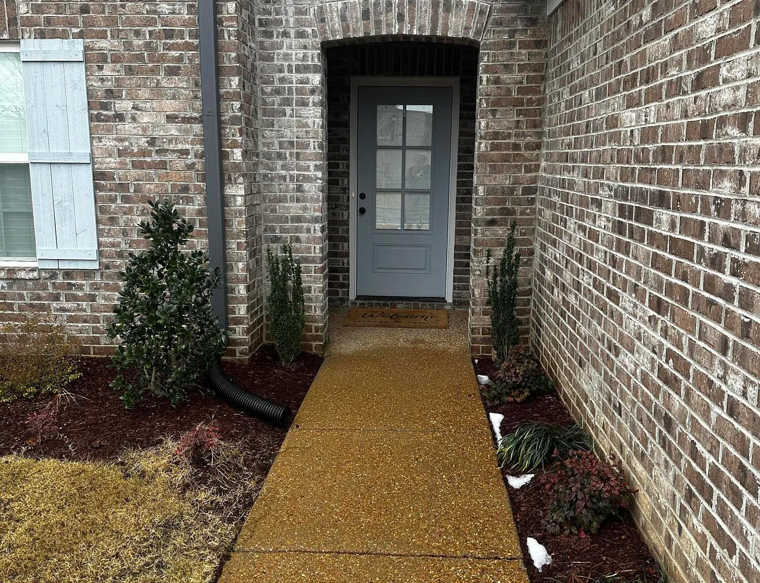 5 bed, 3.0 bath, 2447 sqft, $2,600 — Photo 2