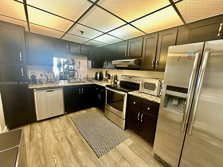 2625 Collins Ave #1508 — Photo 6