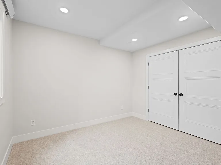 71 E Ashley Ave #B — Photo 8