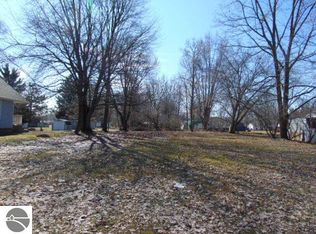 712 E Newark St, Ithaca, MI 48847