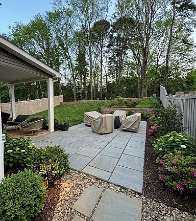 3rd image of 206 Ridgepark Ln