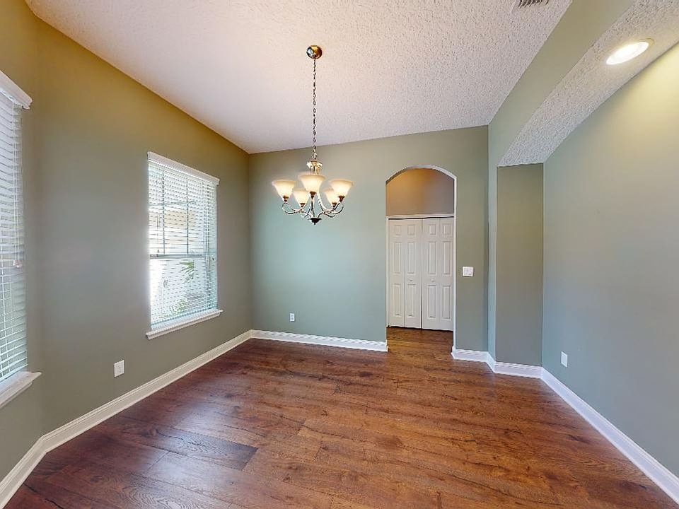 1st image of 14837 Ingle Ln