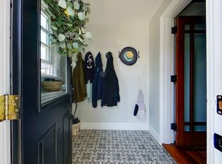 9A Dartmouth St, Newport, RI 02840
