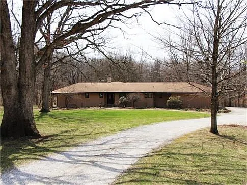 2420 S Taylor Rd photo 1
