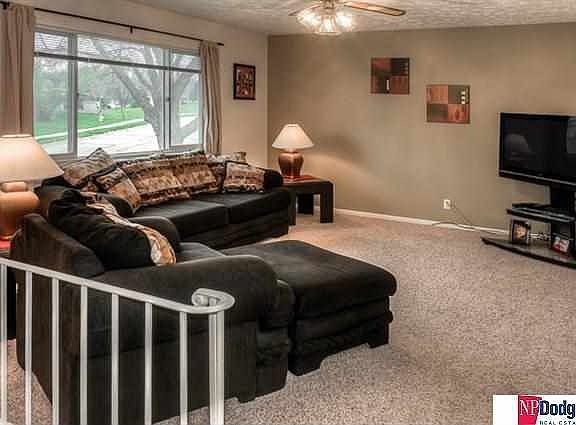 5th image of 9016 Valley View Dr