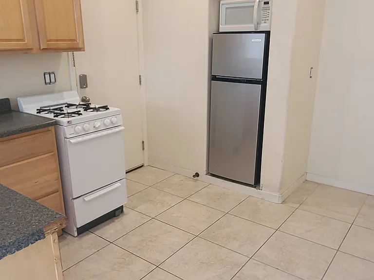536 Mountain Meadows Dr #1 — Photo 3