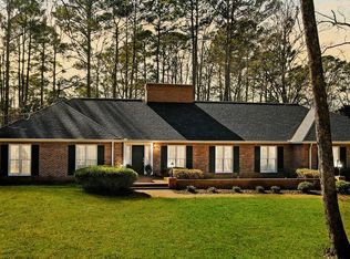 318 Gatewood Dr, Greenwood, SC 29646