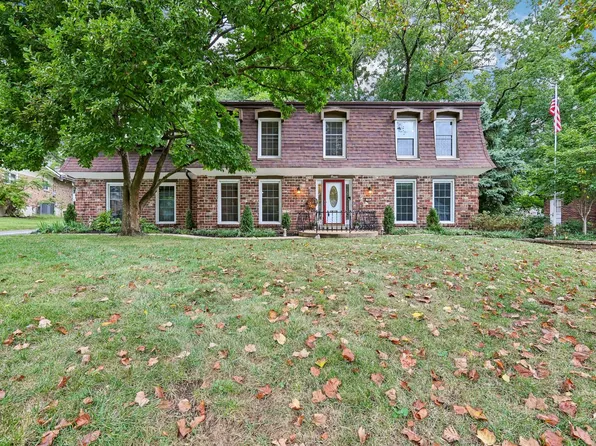70 Glen Cove Dr, Chesterfield, MO 63017