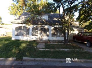 605 South St, Iola, KS 66749