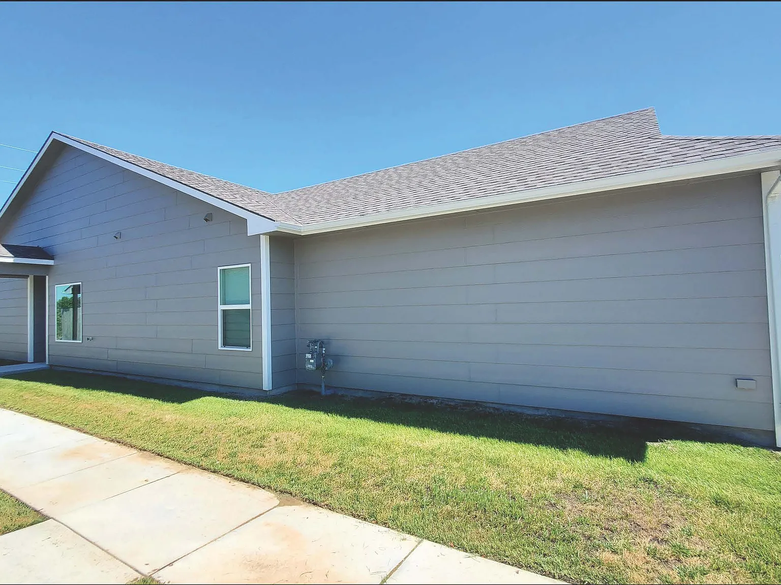 3 bed, 1200 sqft, $1,495 — Photo 3