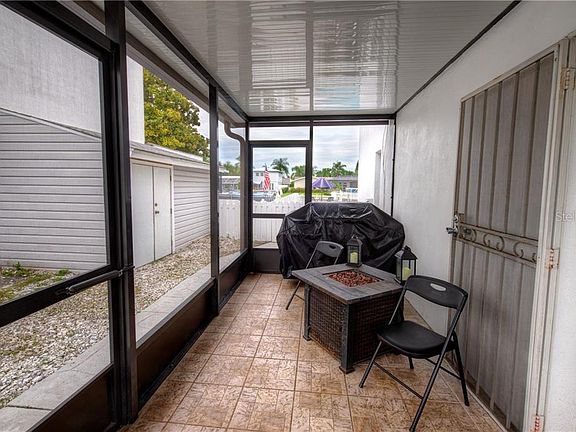5th image of 8723 Bay Pointe Dr