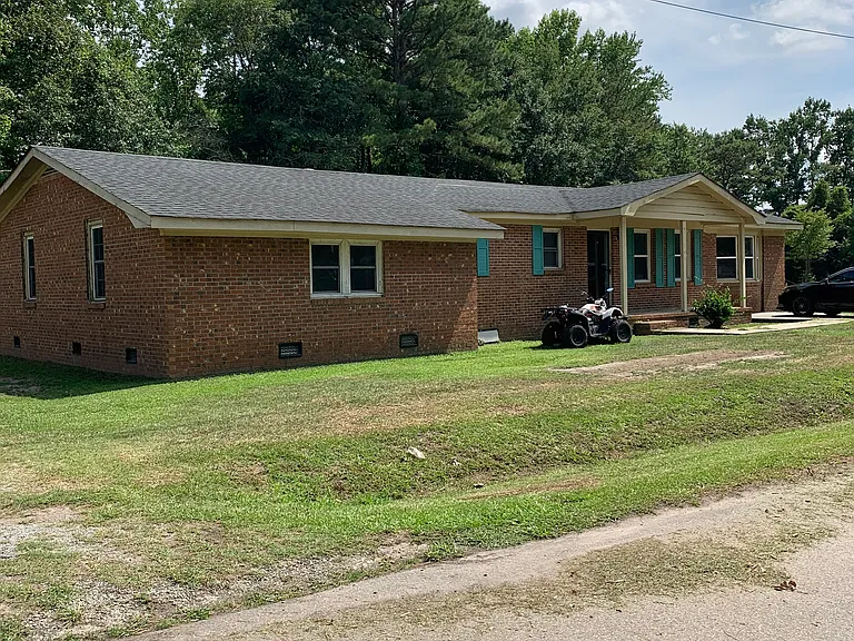 204 Julia St — Photo 1
