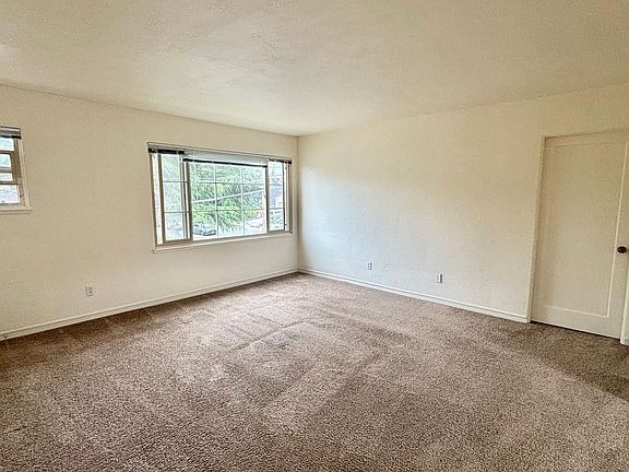 3rd image of 815 SE 42nd Ave #729-3