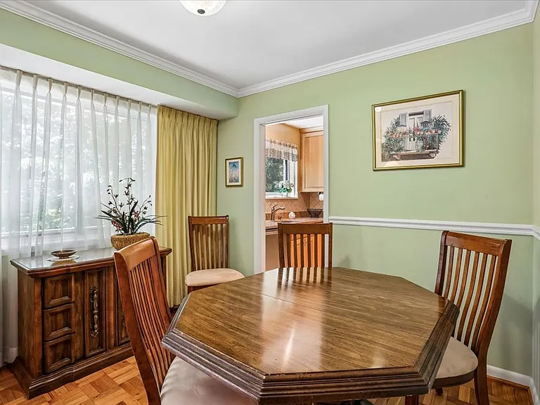 10513 Weymouth St #102 — Photo 7