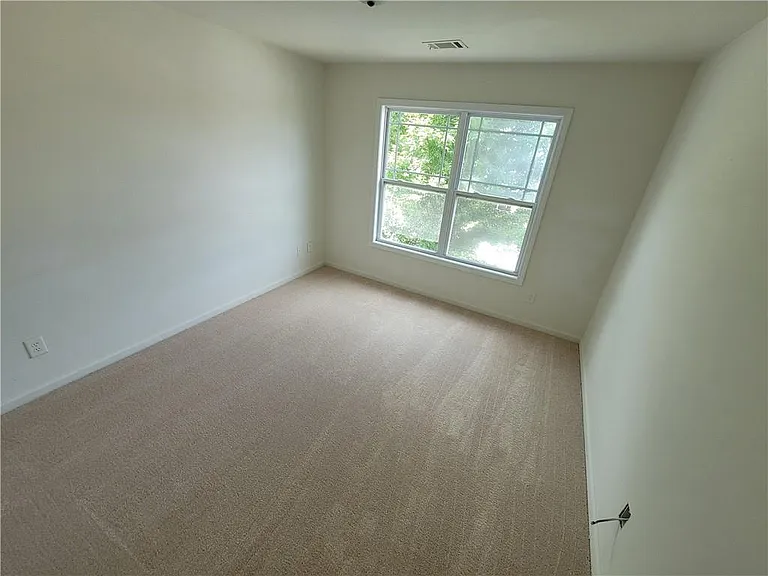 3501 Kentwater Dr — Photo 13