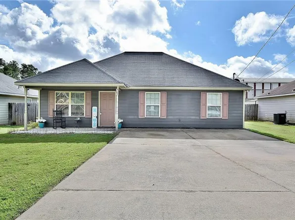 765 Mill Pond Dr, Phenix City, AL 36870