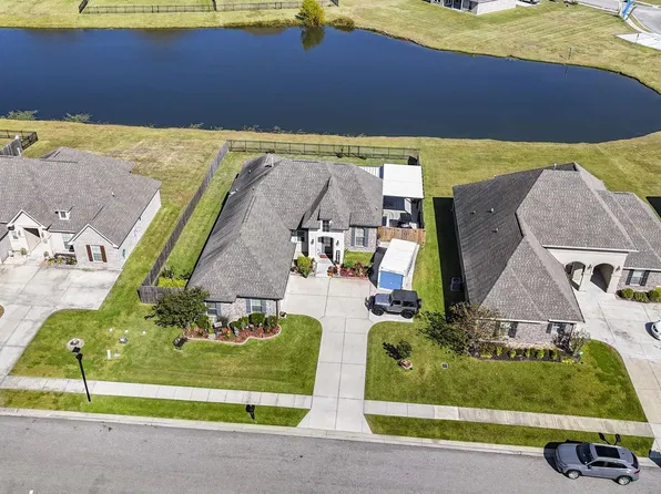 4646 Longwood Dr, Addis, LA 70710