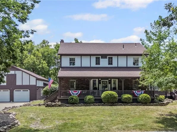 1124 S Locust St, Ottawa, KS 66067
