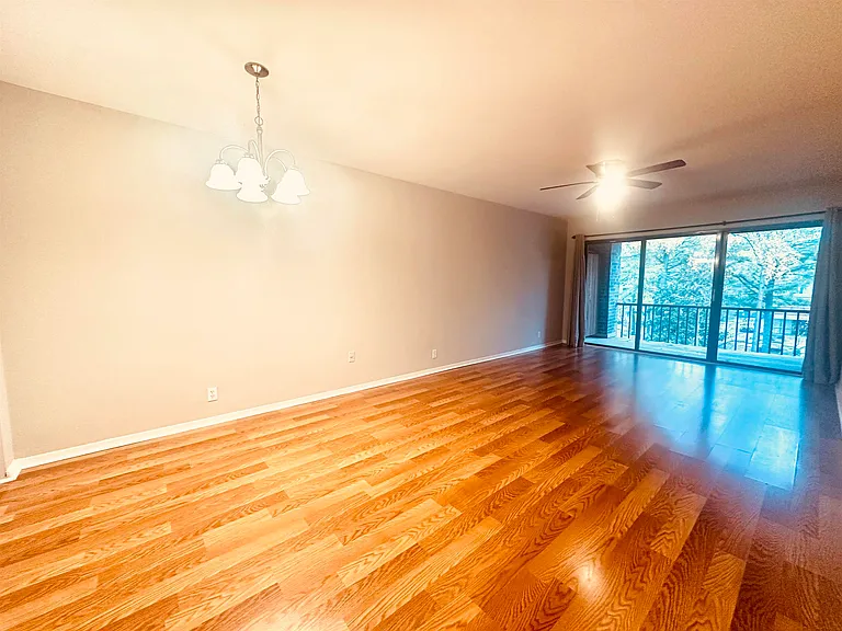 1855 Poplar Woods Cir W #304 — Photo 9