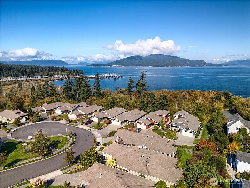 2nd image of 1401 Portalis Court