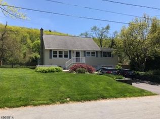 17 Lincoln Ave, Ogdensburg, NJ 07439