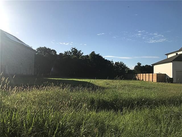 2nd image of 1766 Pratt Dr