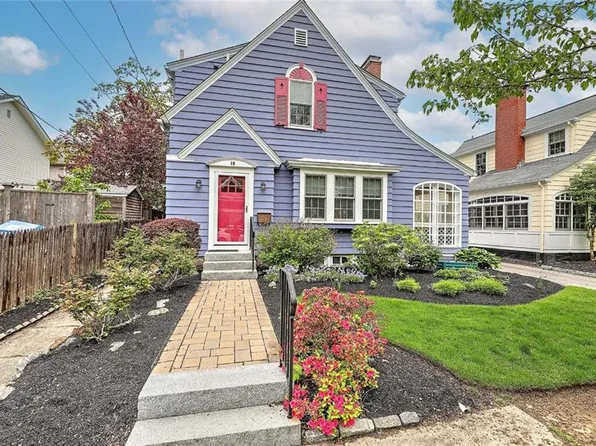 10 Clarendon Ave, Providence, RI 02906