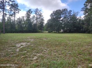 40 Canine St, Interlachen, FL 32148