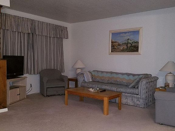 4th image of 307 Driftwood Dr