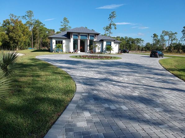 6423 Livingston Woods Ln