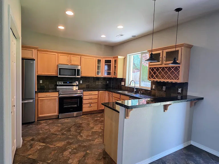3512 Nottingham Dr — Photo 12
