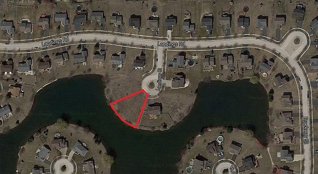 1st image of 1901 Landings Ct