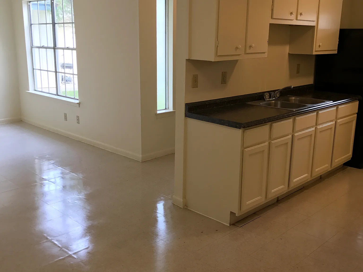 2 bed, 800 sqft, $1,100 — Photo 3