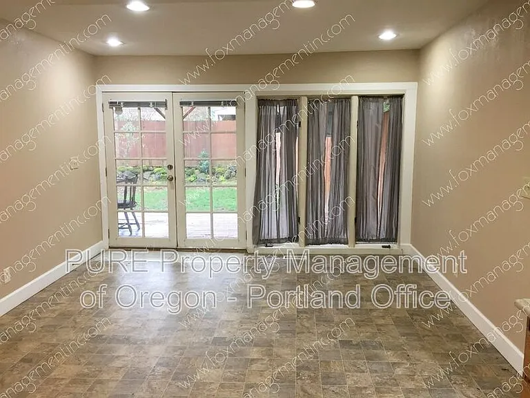 6320 NE Simpson St — Photo 4
