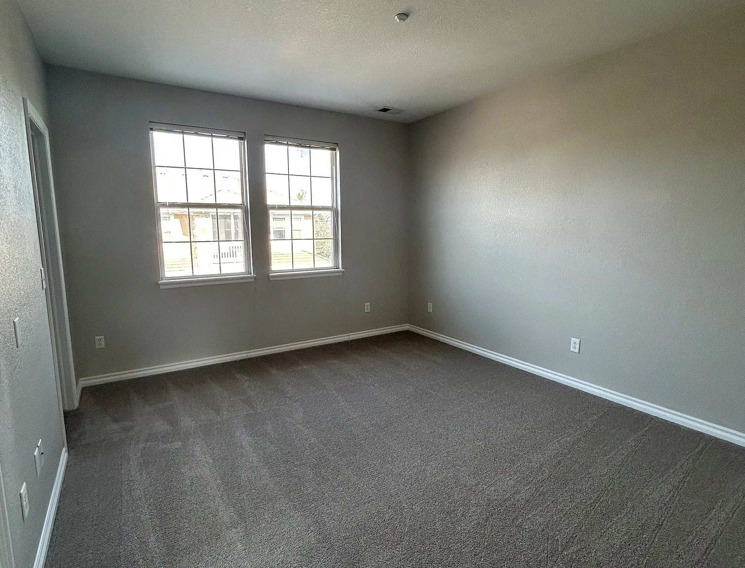 2 bed, 1332 sqft, $2,200 — Photo 4