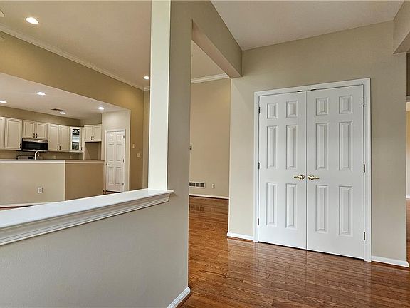 5th image of 1866 Gregory Pl