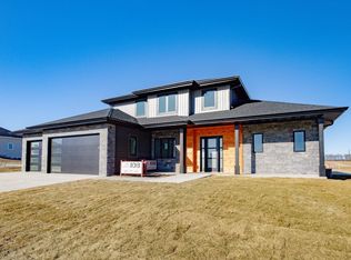 3003 Wellington Pl, Cottage Grove, WI 53527