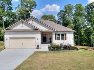 3276 Amberwood Dr, Loganville, GA 30052